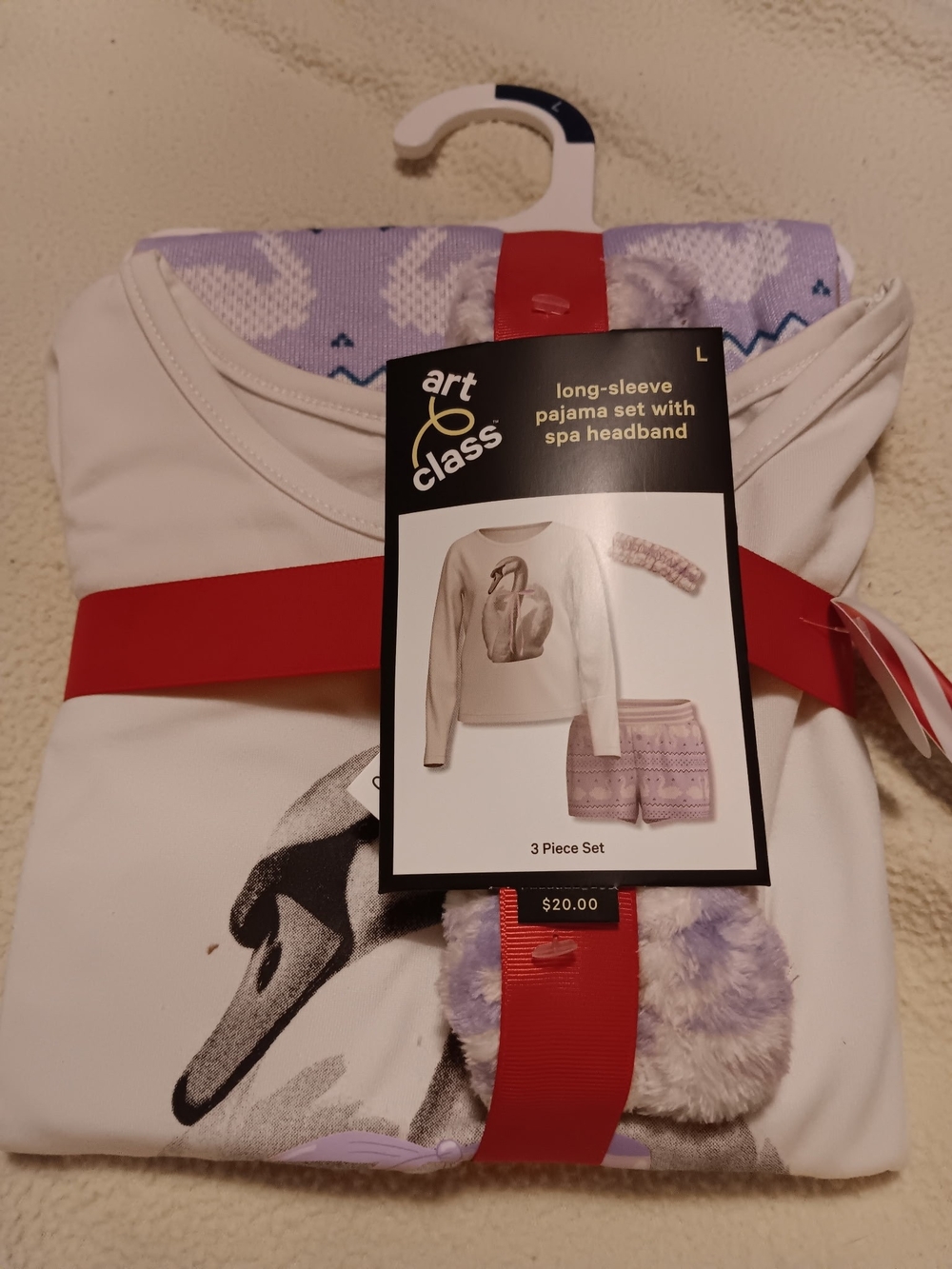 art class Lavender & White Women's Long-Sleeve Pajama Set with Spa Headband